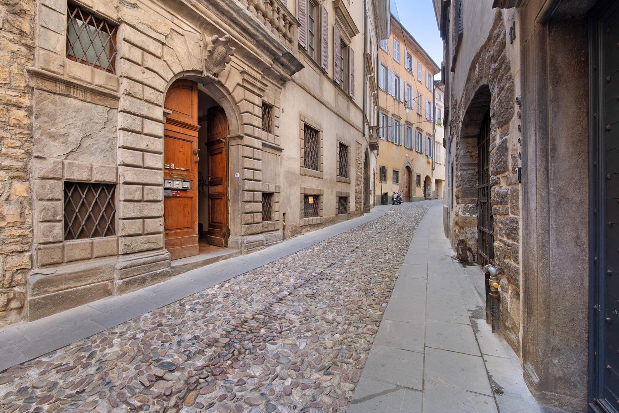 Penthouse In Citta Alta - Bergamo Leilighet Eksteriør bilde
